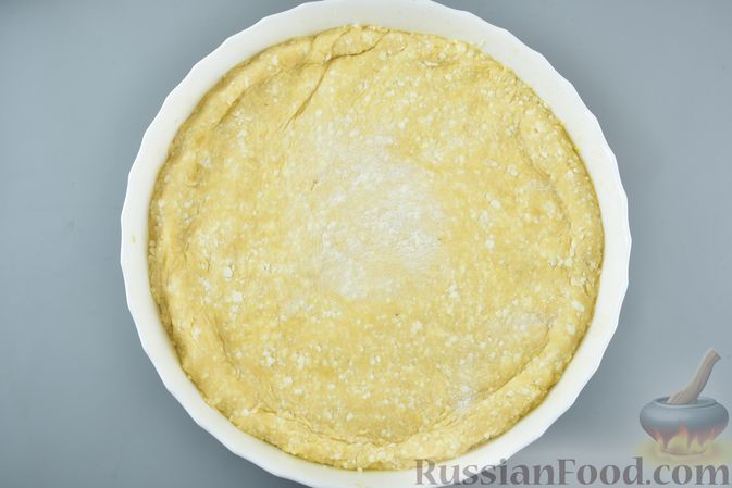 Фото приготовления рецепта: Пирог из творожного песочного теста, с сырной начинкой - шаг №15