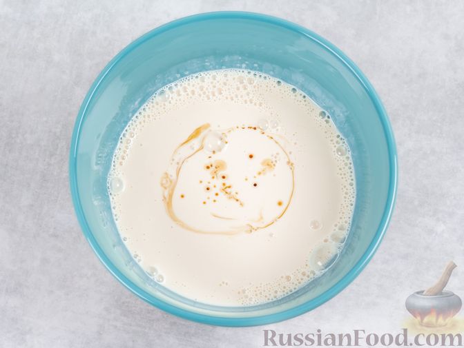 Фото приготовления рецепта: Десерт из топлёного молока с ряженкой и кофе - шаг №5