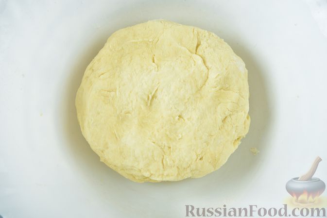 Фото приготовления рецепта: Песочное печенье "Пирамидки" с ореховой начинкой - шаг №10