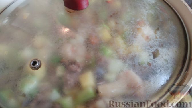 Фото приготовления рецепта: Овощное рагу с фаршем - шаг №11