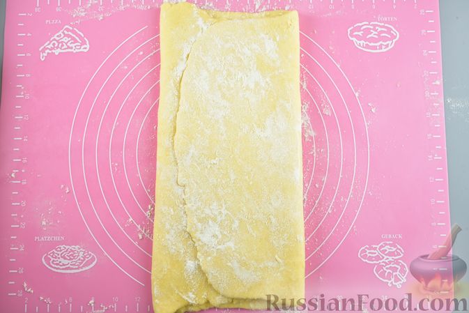 Фото приготовления рецепта: Лимонное печенье из рубленого теста, с джемом и орехами - шаг №10