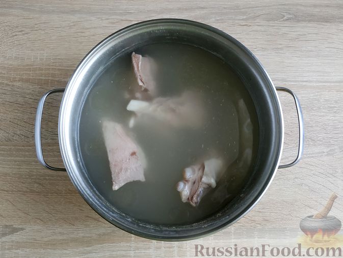 Фото приготовления рецепта: Суп с говядиной и стручковой фасолью - шаг №3