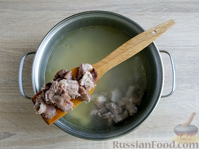 Фото приготовления рецепта: Суп с говядиной и стручковой фасолью - шаг №14