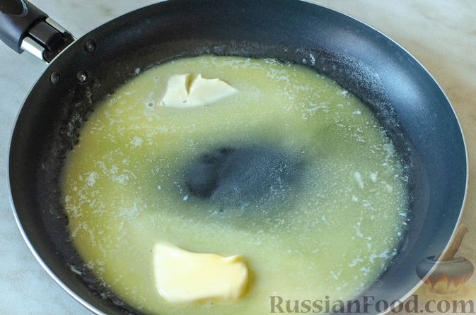 Фото приготовления рецепта: Картофель с оливками, запечённый в сливках - шаг №3