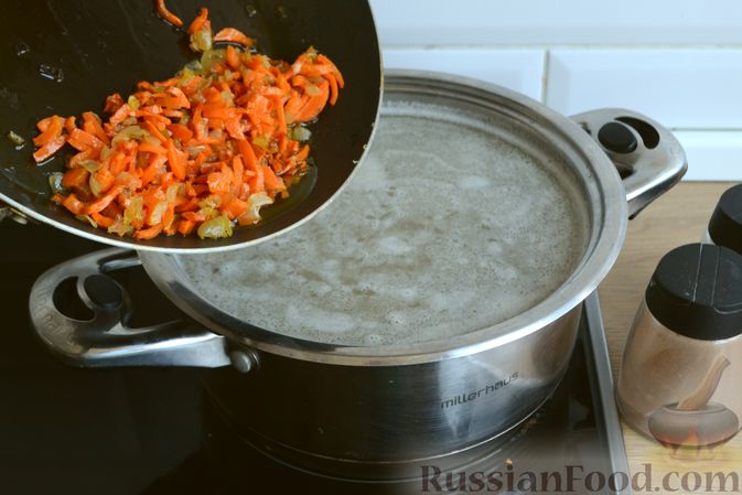 Фото приготовления рецепта: Суп со свининой и пшенной крупой - шаг №11