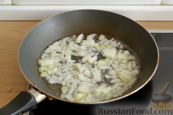 Фото приготовления рецепта: Суп с рыбными фрикадельками - шаг №8