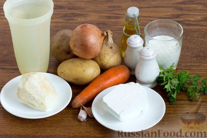 Фото приготовления рецепта: Картофельный крем-суп с корнем сельдерея - шаг №1