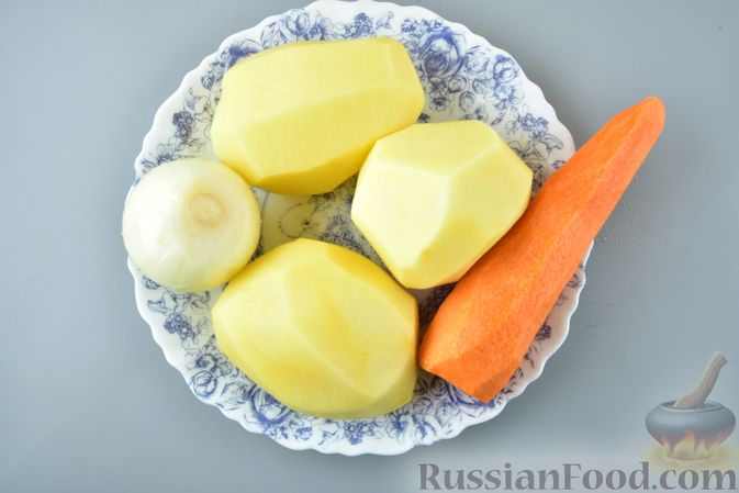 Фото приготовления рецепта: Куриное филе в картофельно-морковной "шубке" (в духовке) - шаг №4