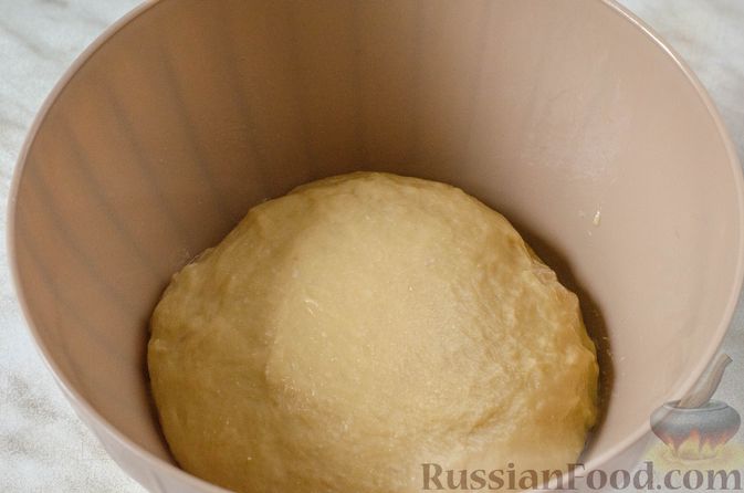Фото приготовления рецепта: Дукатовые булочки со сливочным заварным кремом - шаг №11