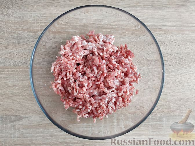 Фото приготовления рецепта: Мититеи (молдавские колбаски из мясного фарша) - шаг №2
