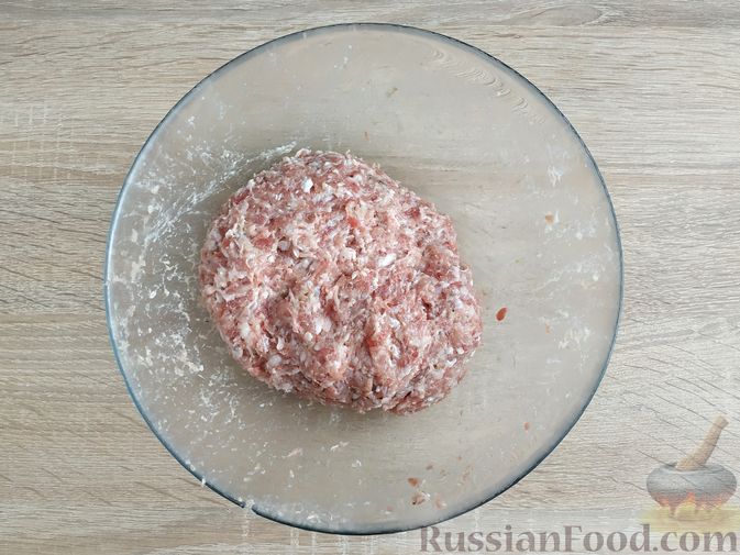 Фото приготовления рецепта: Мититеи (молдавские колбаски из мясного фарша) - шаг №6