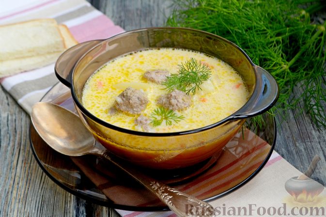 Фото к рецепту: Сырный суп с фрикадельками