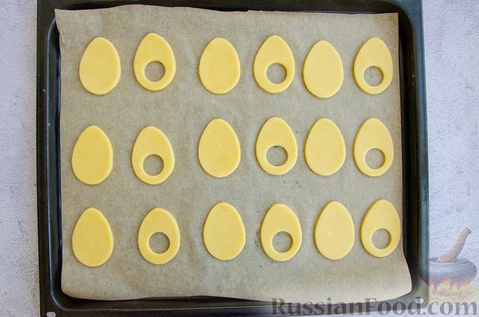 Фото приготовления рецепта: Песочное печенье с апельсиновым курдом - шаг №16
