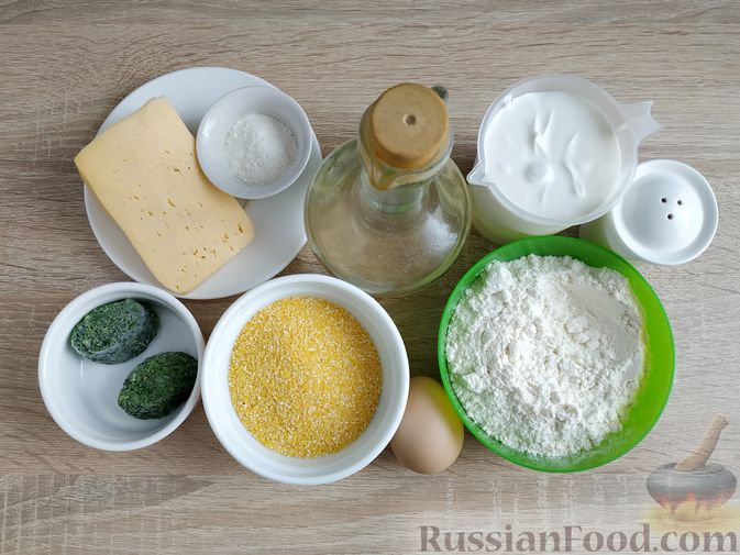 Фото приготовления рецепта: Кукурузные кексики со шпинатом и сыром - шаг №1