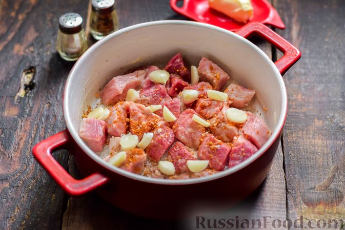 Фото приготовления рецепта: Картошка с мясом (в микроволновке) - шаг №5