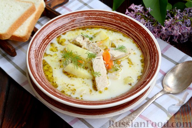 Фото к рецепту: Сырный суп со свининой и картофелем