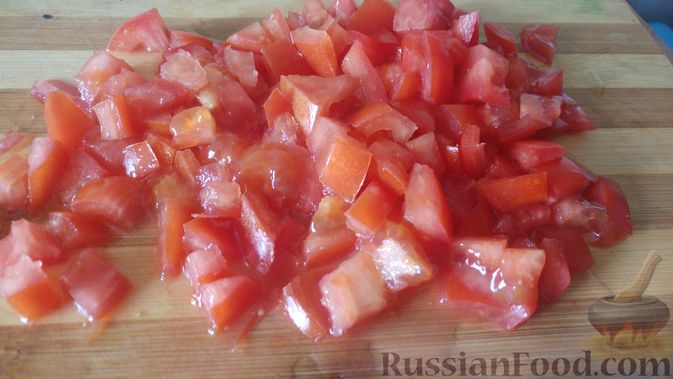 Фото приготовления рецепта: Суп с фрикадельками, овощами и перловой крупой (на курином бульоне) - шаг №8