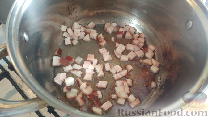 Фото приготовления рецепта: Суп с фрикадельками, овощами и перловой крупой (на курином бульоне) - шаг №18