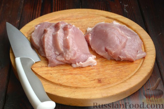 Фото приготовления рецепта: Бефстроганов из свинины - шаг №2