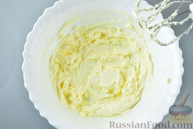 Фото приготовления рецепта: Торт "Графские развалины" из безе и масляного крема - шаг №9
