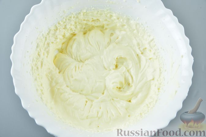 Фото приготовления рецепта: Торт "Графские развалины" из безе и масляного крема - шаг №11
