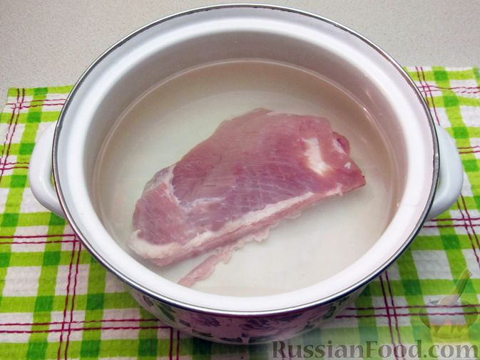 Фото приготовления рецепта: Гречневый суп со свининой - шаг №2
