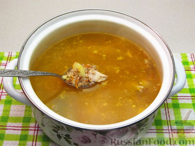 Фото приготовления рецепта: Гречневый суп со свининой - шаг №14