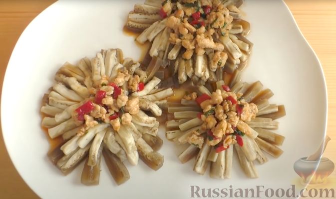 Фото приготовления рецепта: Закуска "Хризантемы" из баклажанов на пару, с куриным фаршем и сладким перцем - шаг №14