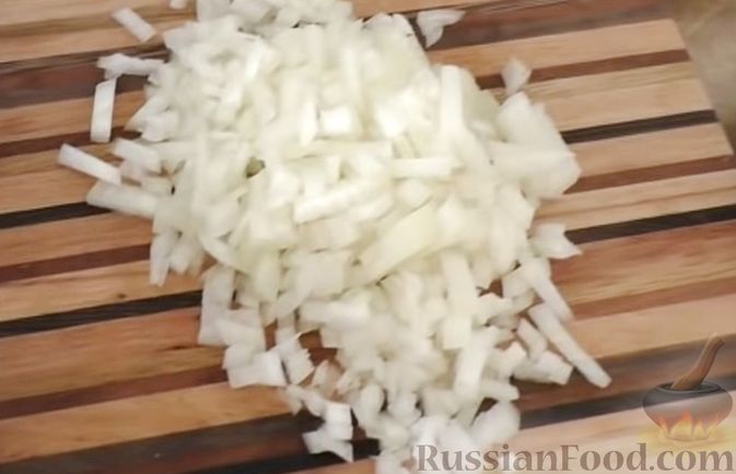 Фото приготовления рецепта: "Колбаса" из крошек с кусочками грибов и курицы - шаг №11