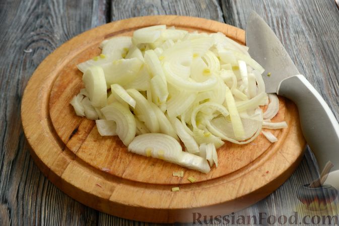 Фото приготовления рецепта: Суп из телятины с овощами - шаг №4