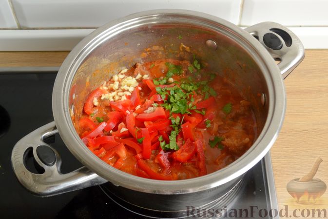 Фото приготовления рецепта: Суп из телятины с овощами - шаг №12