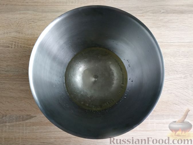 Фото приготовления рецепта: Дрожжевые пирожки с картошкой и грибами - шаг №3