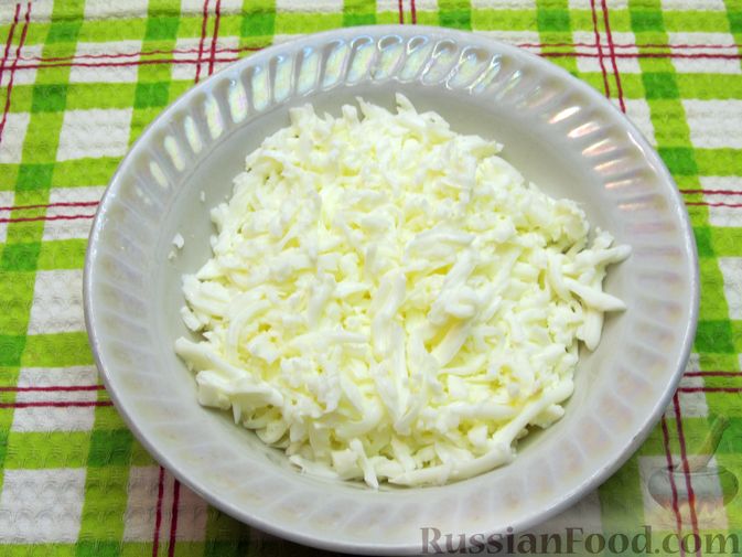 Фото приготовления рецепта: Салат "Мимоза" без картофеля - шаг №3