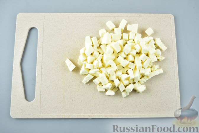 Фото приготовления рецепта: Рубленые куриные котлеты с болгарским перцем и сыром (в духовке) - шаг №3