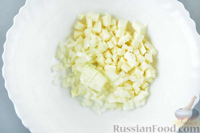 Фото приготовления рецепта: Рубленые куриные котлеты с болгарским перцем и сыром (в духовке) - шаг №5