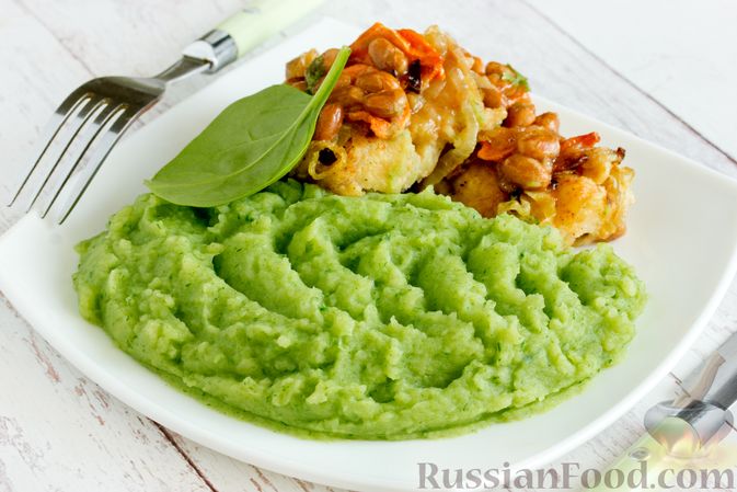 Фото приготовления рецепта: Зелёное картофельное пюре со шпинатом - шаг №14