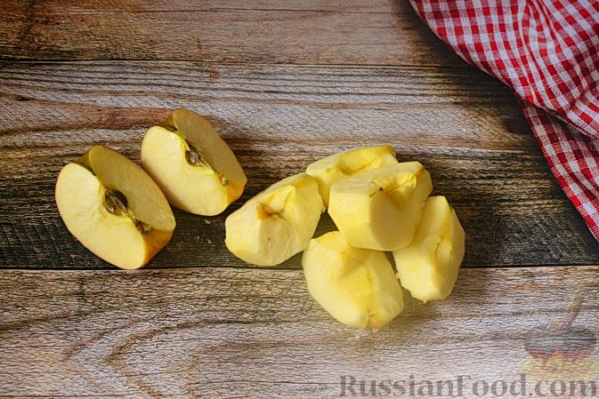 Фото приготовления рецепта: Слойки с яблоками и заварным кремом - шаг №4