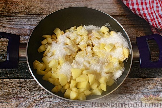 Фото приготовления рецепта: Слойки с яблоками и заварным кремом - шаг №6