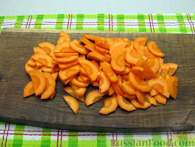 Фото приготовления рецепта: Морковь, тушенная в сметане - шаг №2