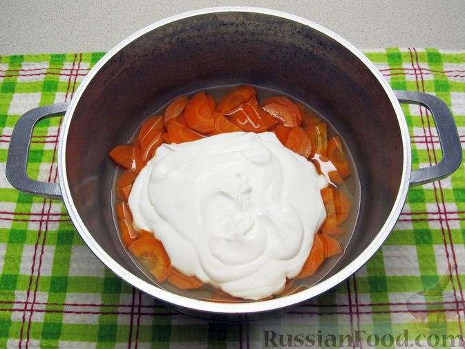 Фото приготовления рецепта: Морковь, тушенная в сметане - шаг №8