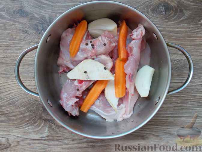 Фото приготовления рецепта: Суп с мясными фрикадельками, картофелем и сладким перцем - шаг №2