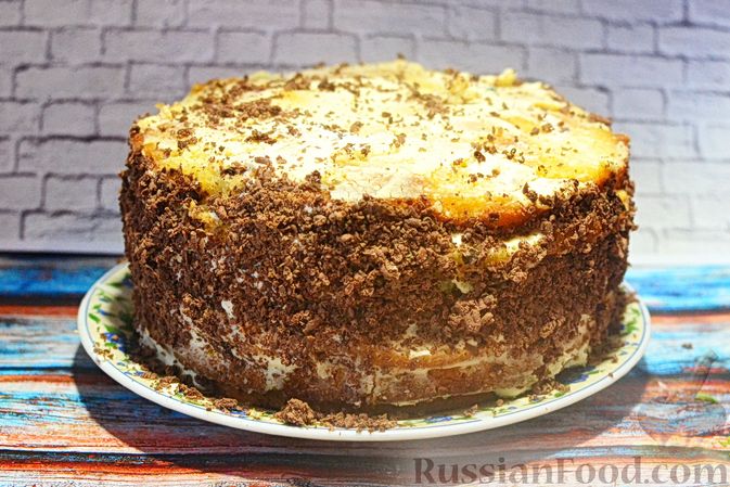 Фото приготовления рецепта: Торт на майонезе и сгущёнке, со сметанным кремом - шаг №20