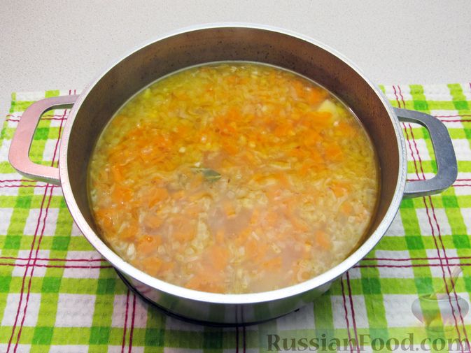 Фото приготовления рецепта: Картофельный суп с плавленым сыром - шаг №14