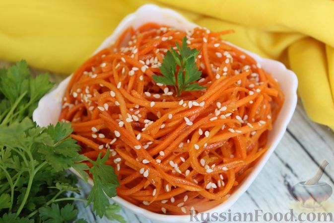 Фото приготовления рецепта: Морковь по-корейски с соевым соусом и кунжутом - шаг №9