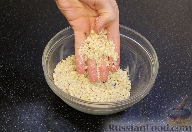 Фото приготовления рецепта: Ореховые эклеры с карамельным кремом - шаг №17