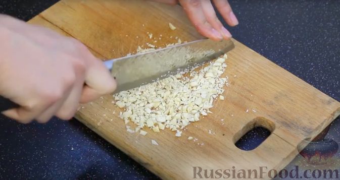 Фото приготовления рецепта: Ореховые эклеры с карамельным кремом - шаг №16