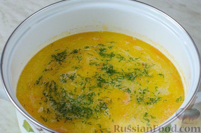 Фото приготовления рецепта: Сырный суп с консервированной фасолью - шаг №12
