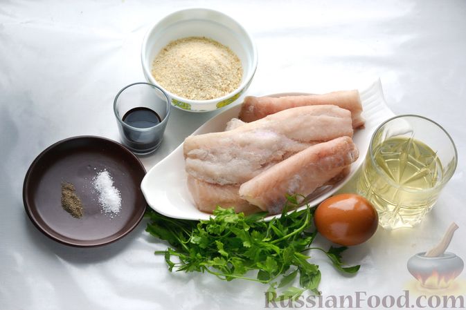 Фото приготовления рецепта: Рыбные палочки в панировочных сухарях и льезоне с соевым соусом - шаг №1