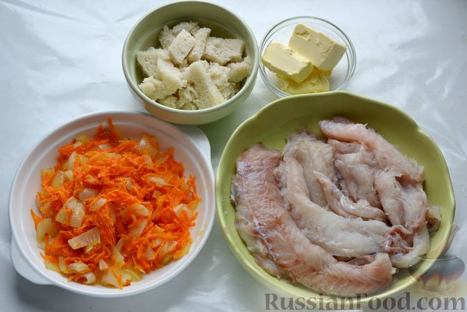 Фото приготовления рецепта: Рыбные котлеты с луком, морковью и петрушкой - шаг №9
