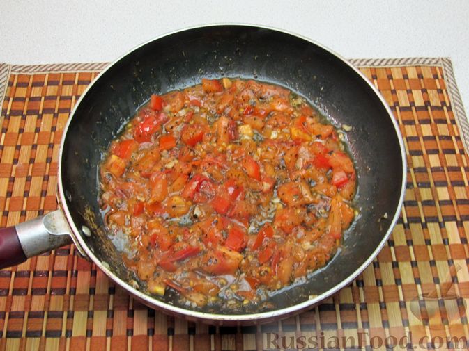 Фото приготовления рецепта: Суп с рисом и фрикадельками - шаг №11